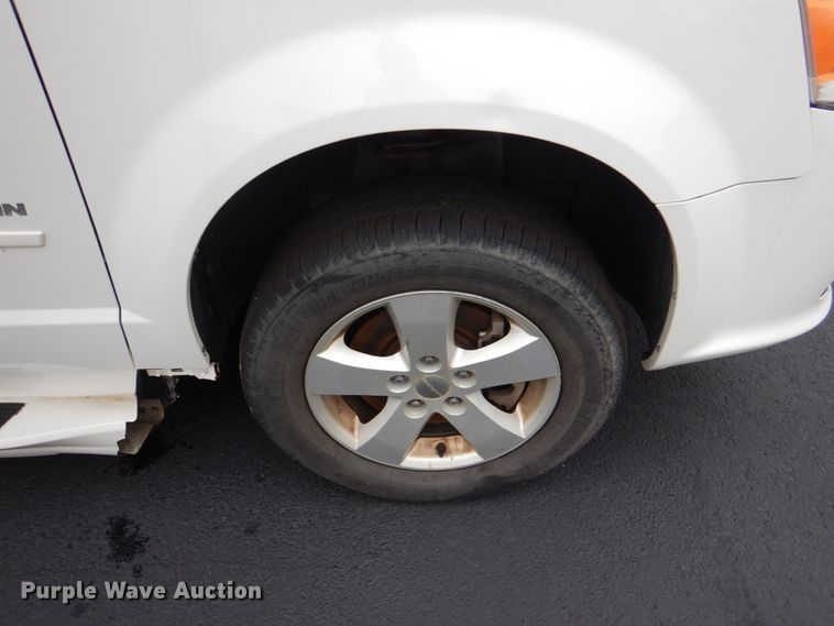 image for item HL9466 2013 Dodge Grand Caravan  handicap accessible van