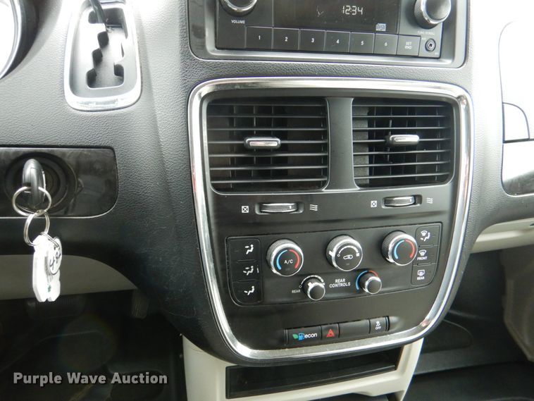 image for item HL9467 2013 Dodge Grand Caravan  handicap accessible van