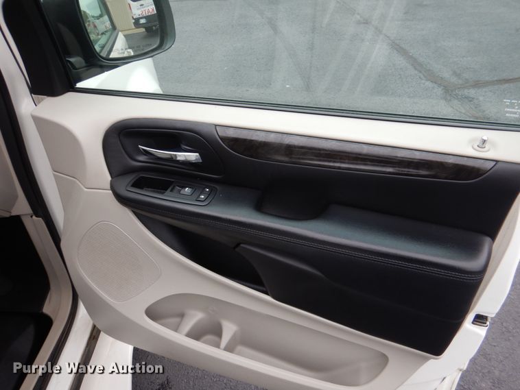 image for item HL9467 2013 Dodge Grand Caravan  handicap accessible van