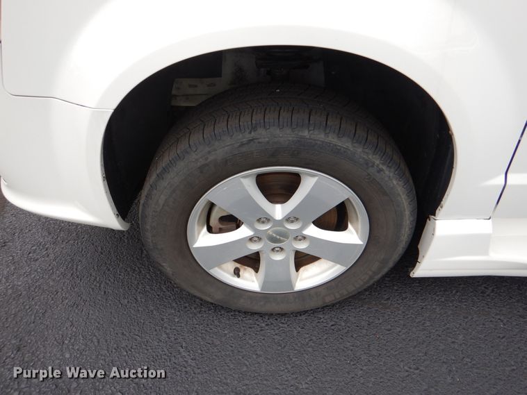 image for item HL9467 2013 Dodge Grand Caravan  handicap accessible van