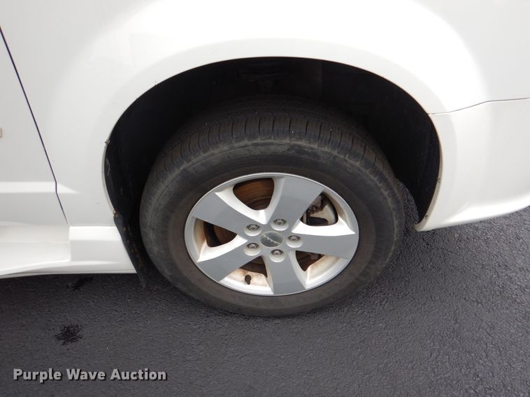 image for item HL9467 2013 Dodge Grand Caravan  handicap accessible van