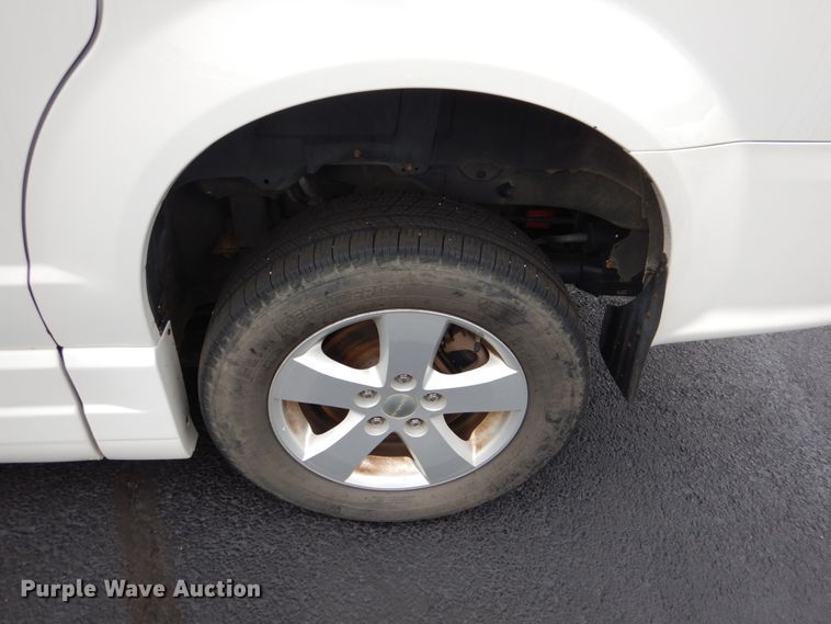 image for item HL9467 2013 Dodge Grand Caravan  handicap accessible van