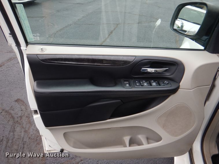 image for item HL9468 2013 Dodge Grand Caravan  handicap accessible van
