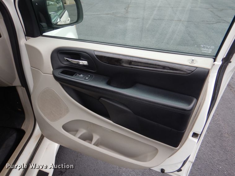 image for item HL9468 2013 Dodge Grand Caravan  handicap accessible van