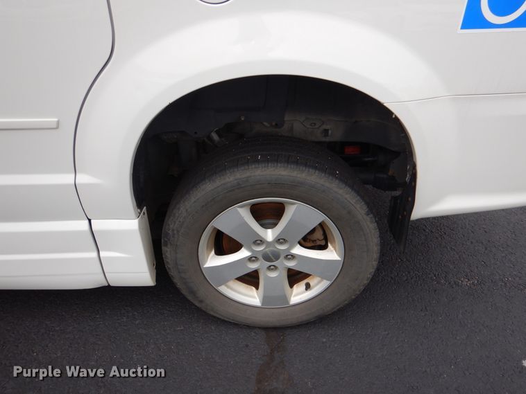 image for item HL9468 2013 Dodge Grand Caravan  handicap accessible van