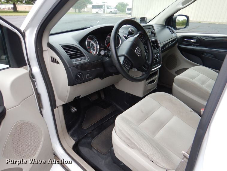 image for item HL9469 2014 Dodge Grand Caravan  handicap accessible van