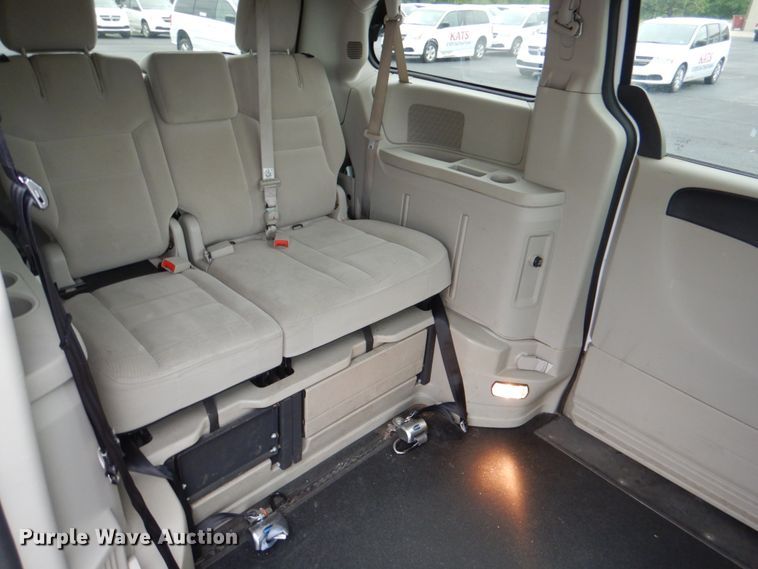 image for item HL9469 2014 Dodge Grand Caravan  handicap accessible van