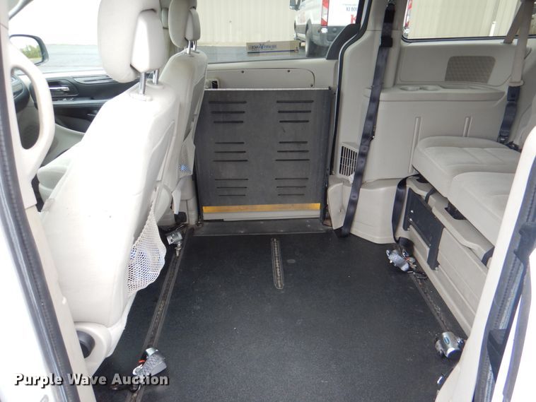 image for item HL9469 2014 Dodge Grand Caravan  handicap accessible van