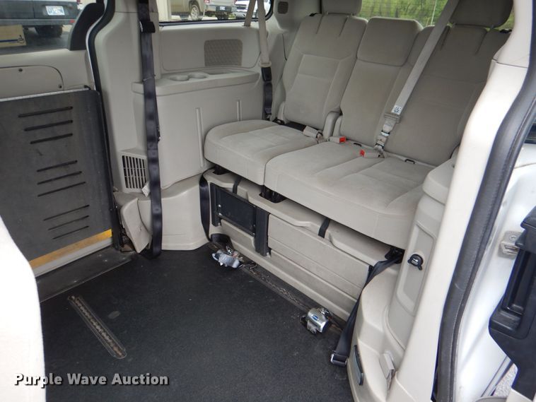 image for item HL9469 2014 Dodge Grand Caravan  handicap accessible van