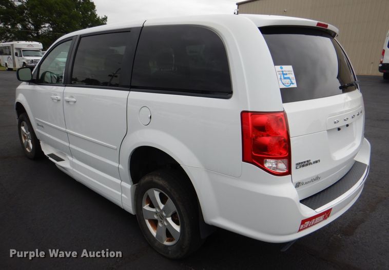 image for item HL9470 2014 Dodge Grand Caravan  handicap accessible van