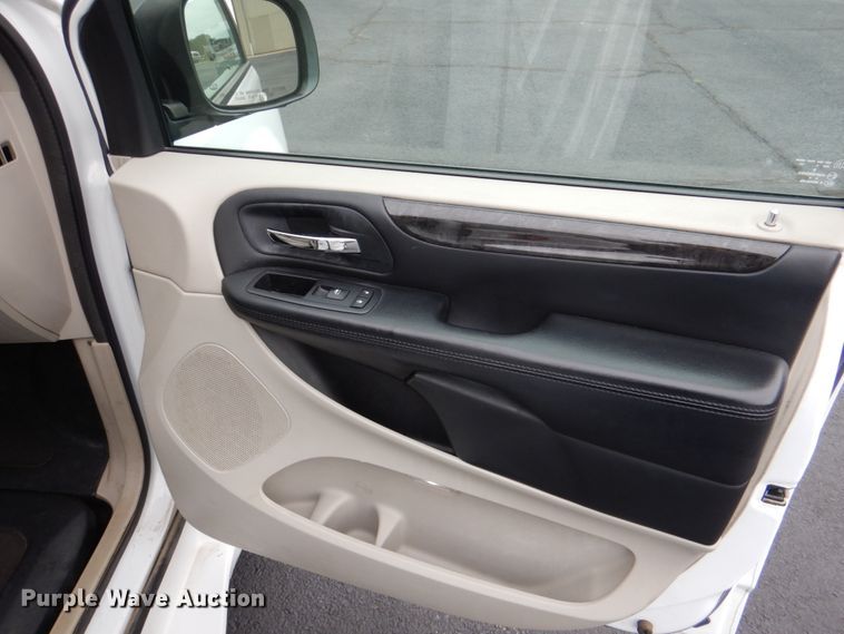 image for item HL9470 2014 Dodge Grand Caravan  handicap accessible van