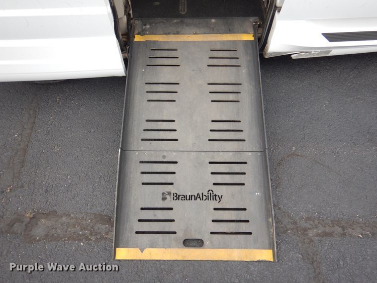 image for item HL9470 2014 Dodge Grand Caravan  handicap accessible van