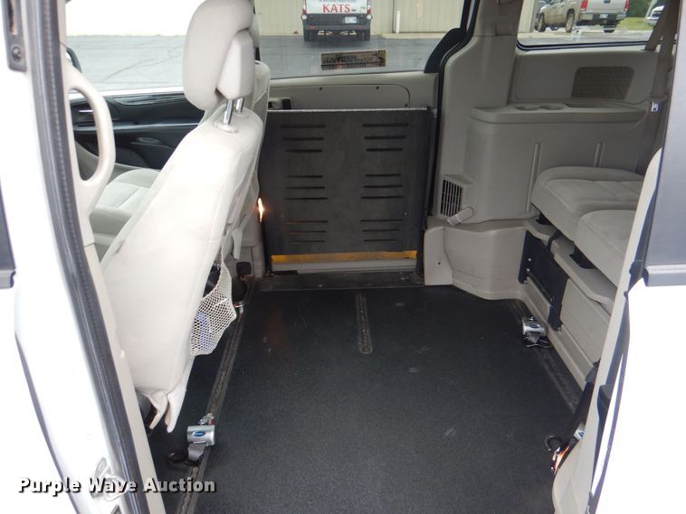 image for item HL9470 2014 Dodge Grand Caravan  handicap accessible van
