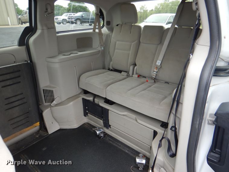 image for item HL9470 2014 Dodge Grand Caravan  handicap accessible van