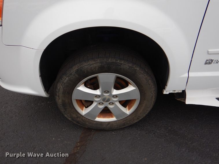 image for item HL9470 2014 Dodge Grand Caravan  handicap accessible van