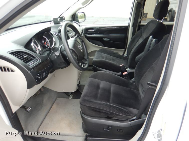 image for item HL9471 2014 Dodge Grand Caravan  handicap accessible van