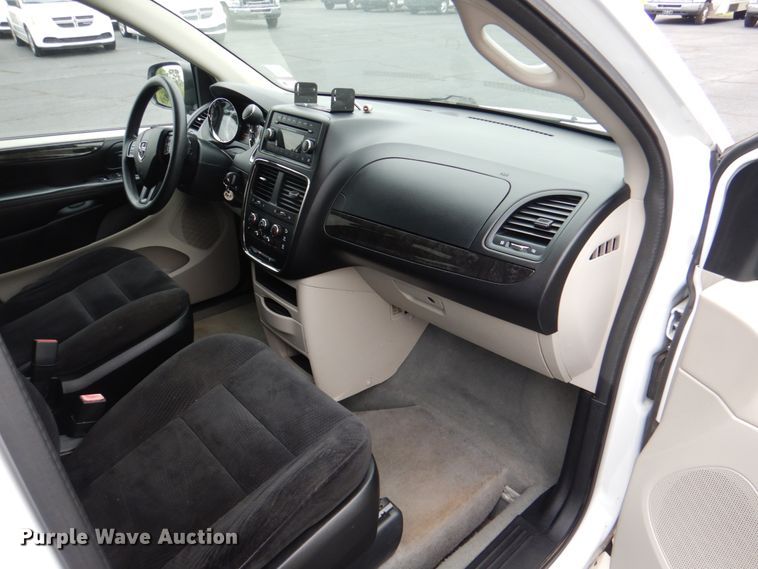 image for item HL9471 2014 Dodge Grand Caravan  handicap accessible van