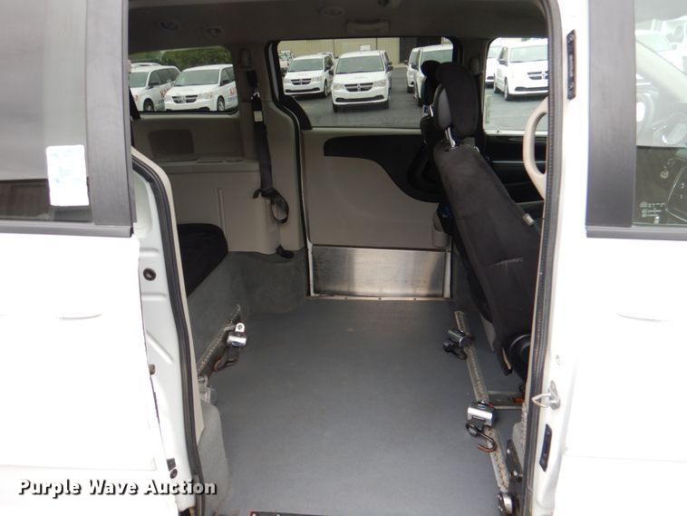 image for item HL9471 2014 Dodge Grand Caravan  handicap accessible van