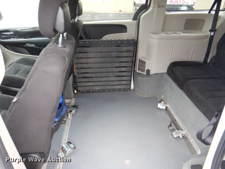 image for item HL9471 2014 Dodge Grand Caravan  handicap accessible van