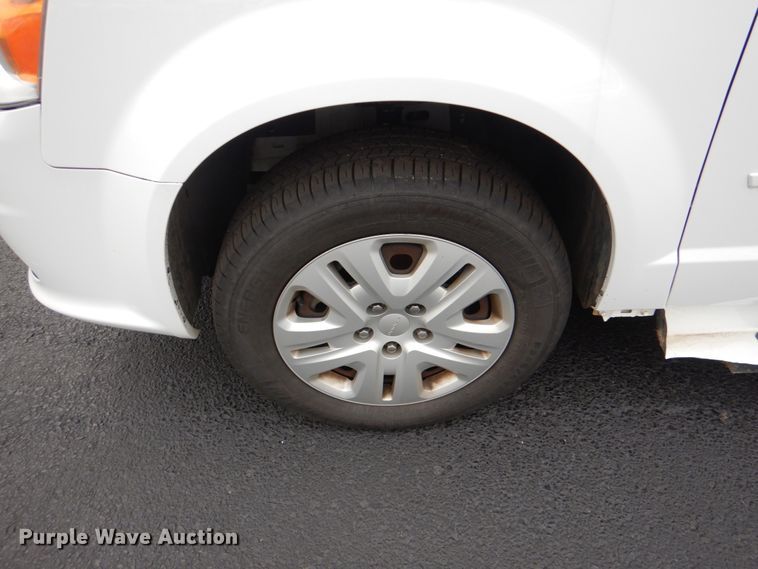 image for item HL9471 2014 Dodge Grand Caravan  handicap accessible van