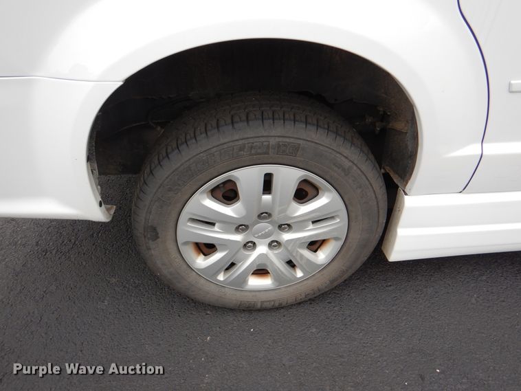 image for item HL9471 2014 Dodge Grand Caravan  handicap accessible van