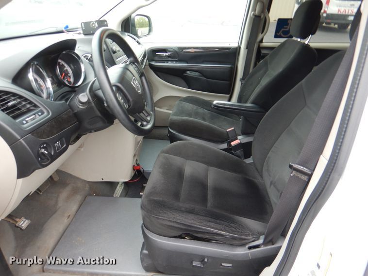 image for item HL9472 2015 Dodge Grand Caravan  handicap accessible van