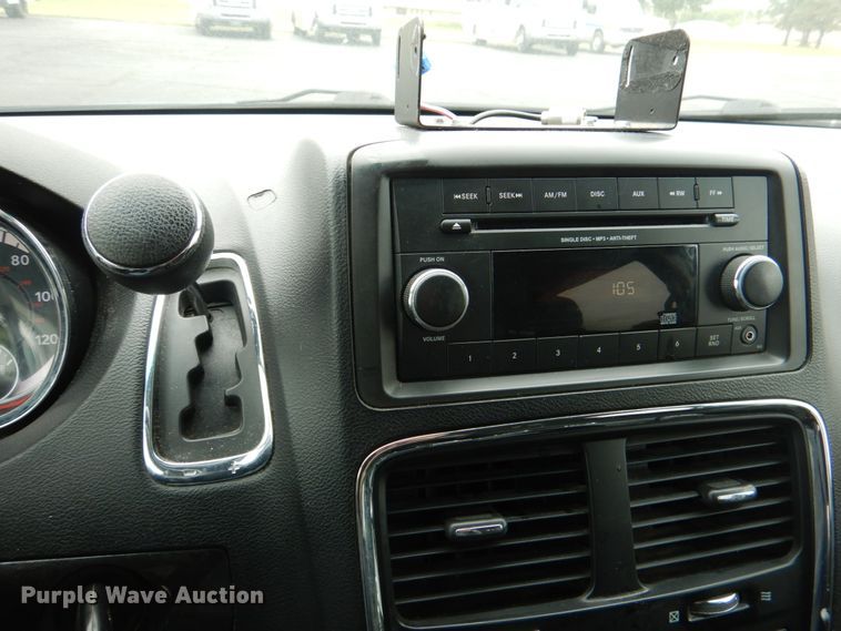 image for item HL9472 2015 Dodge Grand Caravan  handicap accessible van