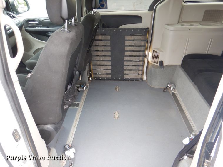 image for item HL9472 2015 Dodge Grand Caravan  handicap accessible van