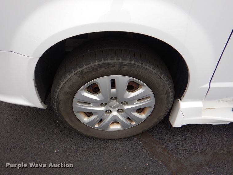 image for item HL9472 2015 Dodge Grand Caravan  handicap accessible van