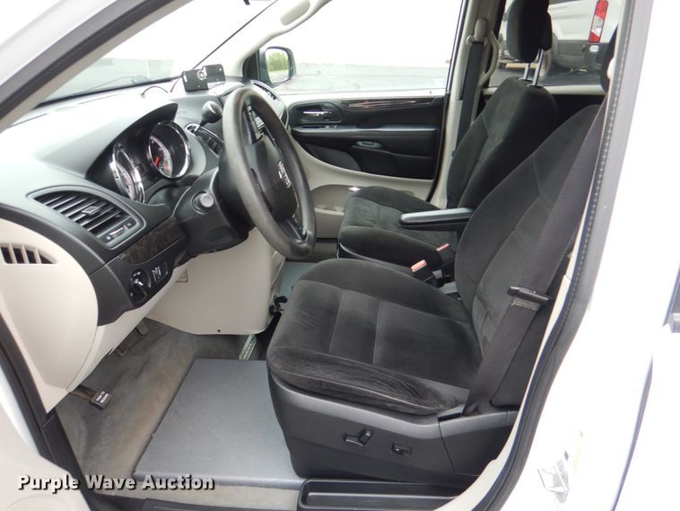 image for item HL9473 2015 Dodge Grand Caravan  handicap accessible van