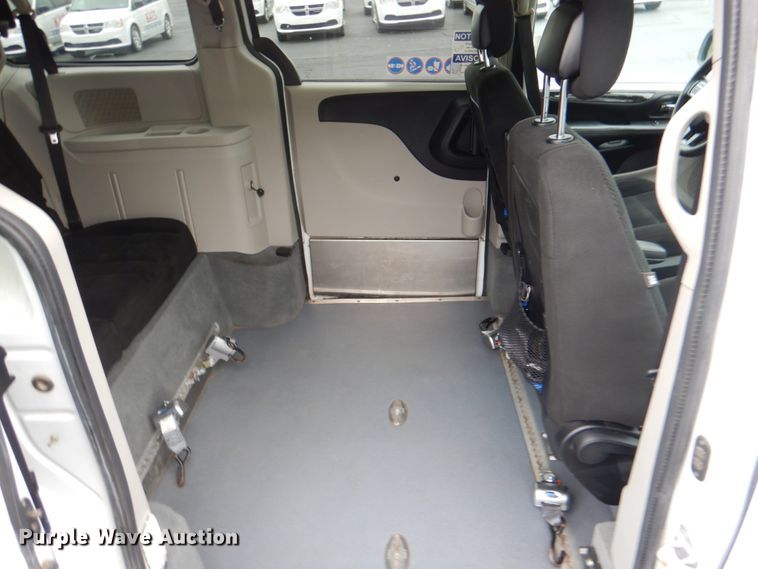 image for item HL9473 2015 Dodge Grand Caravan  handicap accessible van