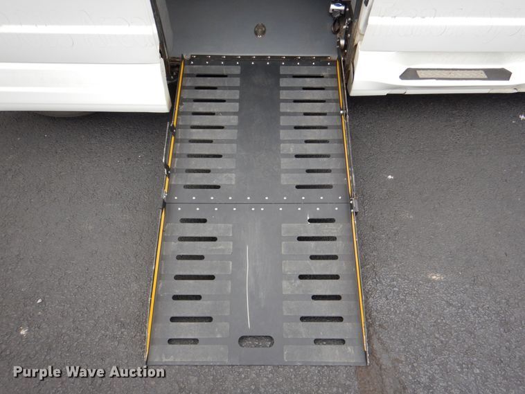 image for item HL9473 2015 Dodge Grand Caravan  handicap accessible van