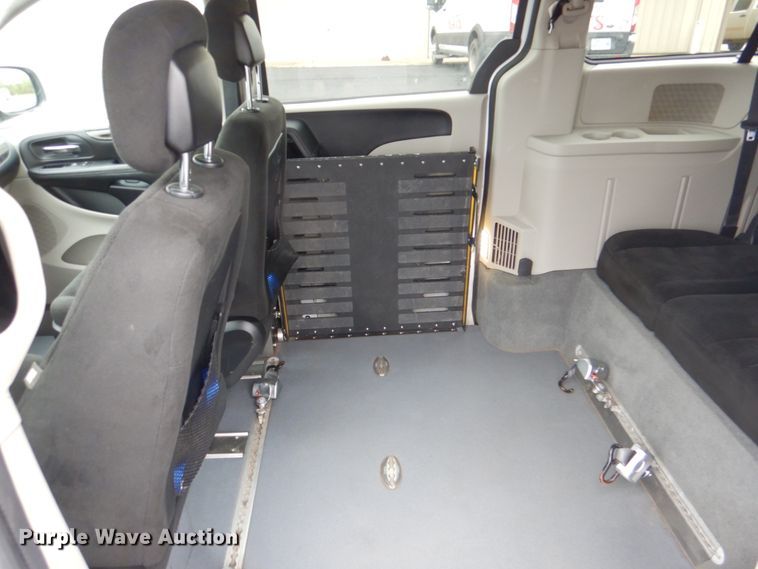image for item HL9473 2015 Dodge Grand Caravan  handicap accessible van
