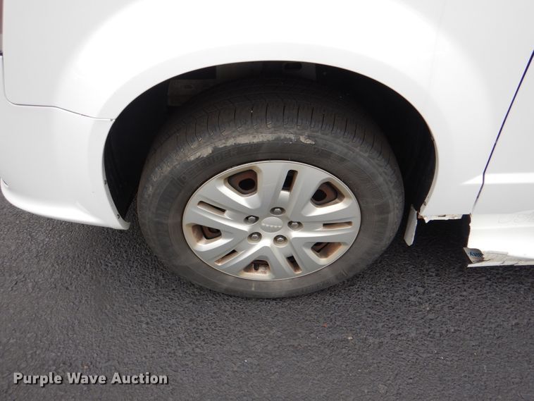 image for item HL9473 2015 Dodge Grand Caravan  handicap accessible van