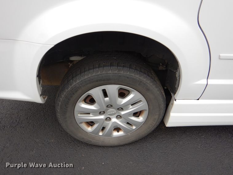 image for item HL9473 2015 Dodge Grand Caravan  handicap accessible van