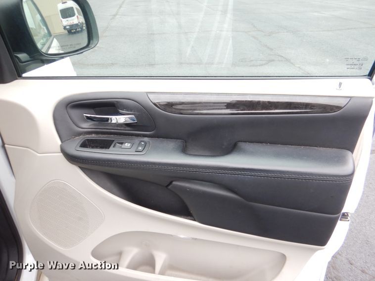 image for item HL9474 2017 Dodge Grand Caravan  handicap accessible van