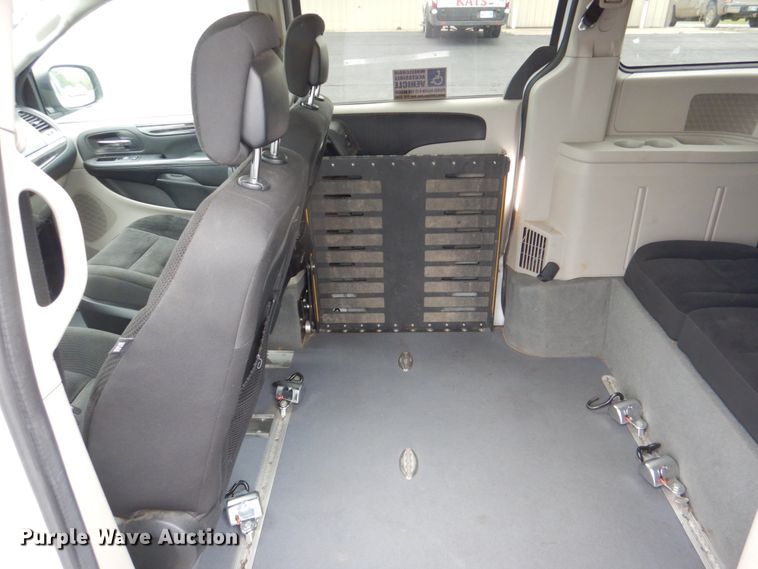 image for item HL9474 2017 Dodge Grand Caravan  handicap accessible van