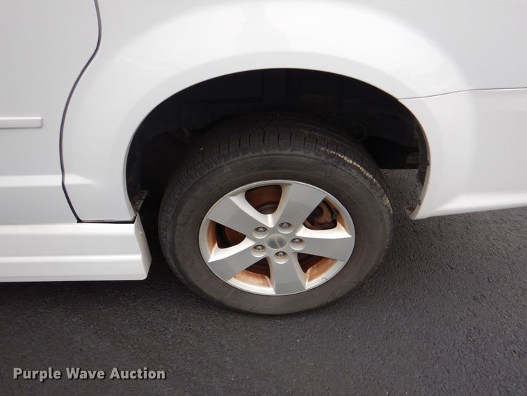 image for item HL9474 2017 Dodge Grand Caravan  handicap accessible van