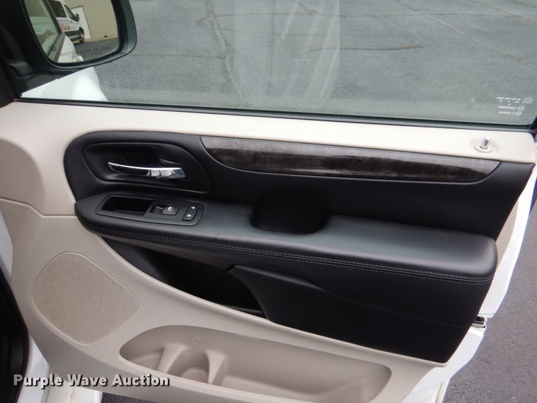 image for item HL9475 2015 Dodge Grand Caravan  handicap accessible van