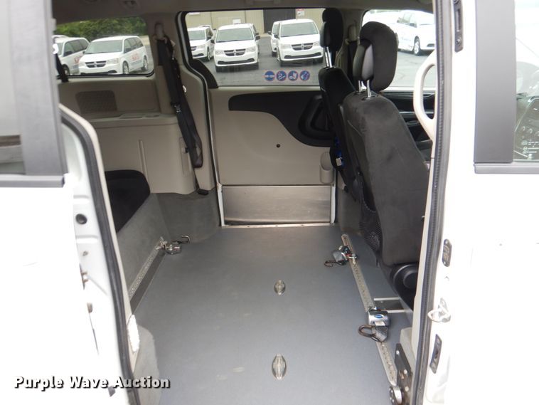 image for item HL9475 2015 Dodge Grand Caravan  handicap accessible van