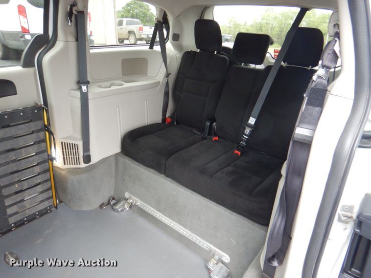 image for item HL9475 2015 Dodge Grand Caravan  handicap accessible van