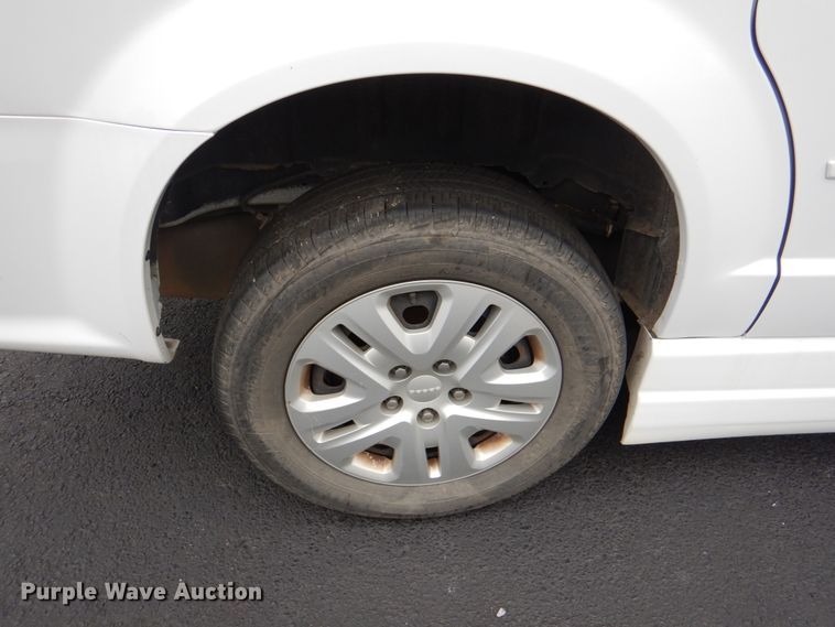 image for item HL9475 2015 Dodge Grand Caravan  handicap accessible van