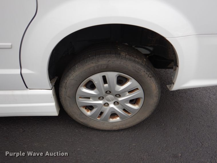 image for item HL9475 2015 Dodge Grand Caravan  handicap accessible van