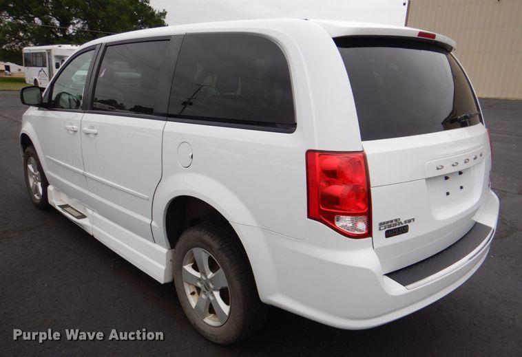 image for item HL9476 2016 Dodge Grand Caravan  handicap accessible van