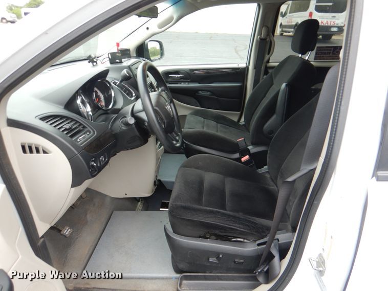 image for item HL9476 2016 Dodge Grand Caravan  handicap accessible van