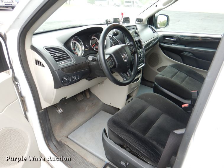 image for item HL9476 2016 Dodge Grand Caravan  handicap accessible van