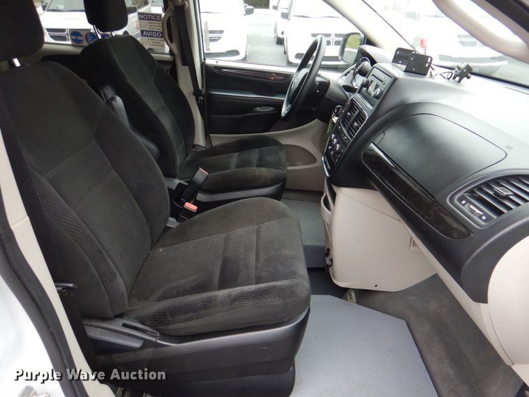 image for item HL9476 2016 Dodge Grand Caravan  handicap accessible van