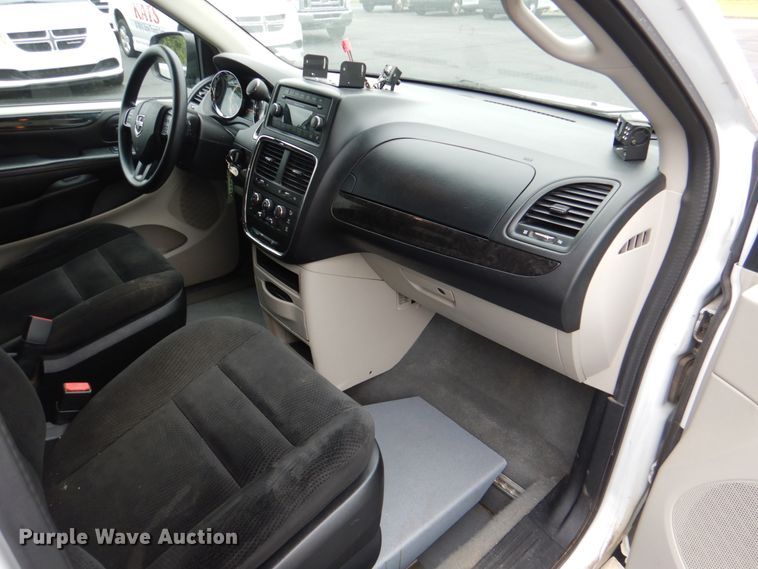 image for item HL9476 2016 Dodge Grand Caravan  handicap accessible van