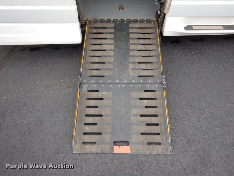 image for item HL9476 2016 Dodge Grand Caravan  handicap accessible van