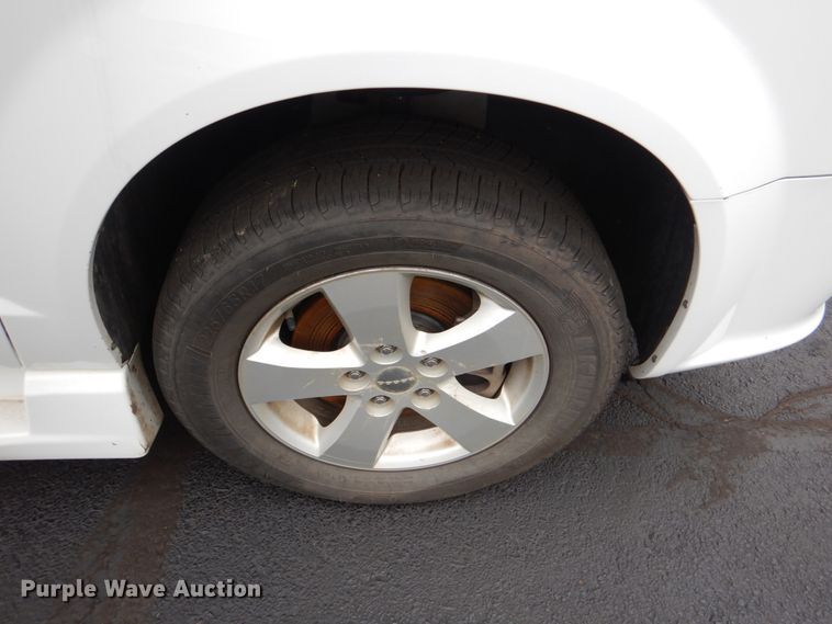 image for item HL9476 2016 Dodge Grand Caravan  handicap accessible van